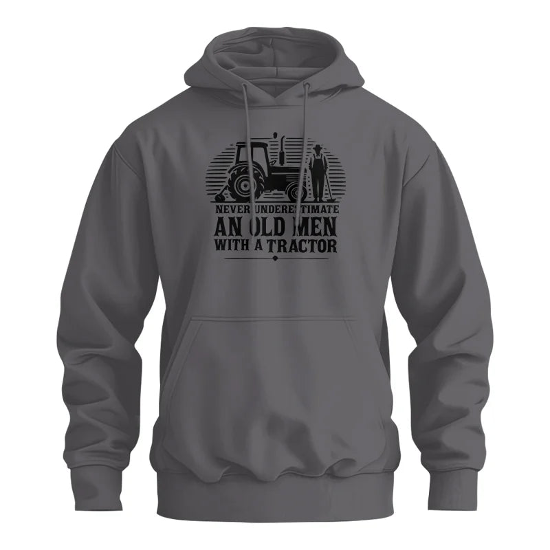 Never Underestimate An Old Men With A Tractor - Unisex Heavy Blend™ Hooded Sweatshirt