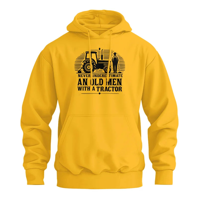 Never Underestimate An Old Men With A Tractor - Unisex Heavy Blend™ Hooded Sweatshirt