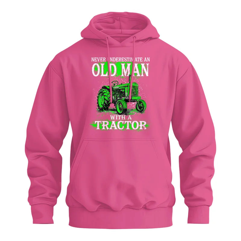 Funny Quote Never Underestimate Old Man Tractor - Unisex Heavy Blend™ Hooded Sweatshirt