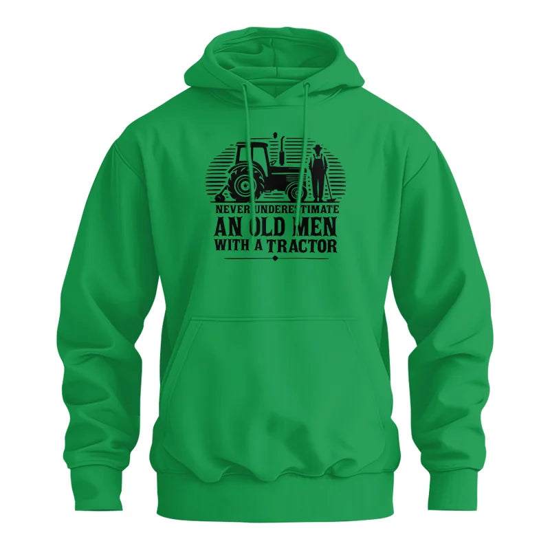 Never Underestimate An Old Men With A Tractor - Unisex Heavy Blend™ Hooded Sweatshirt