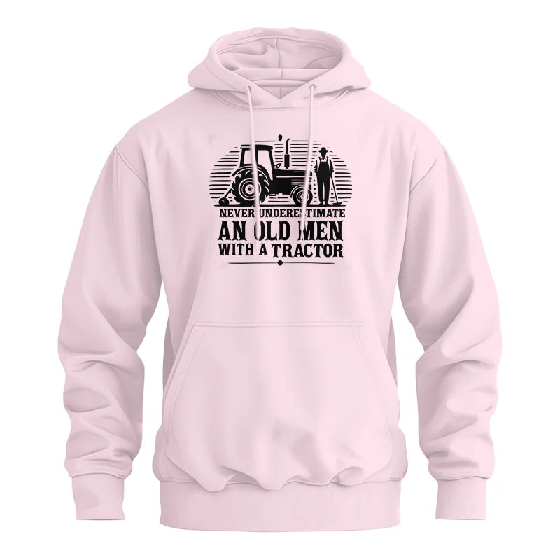 Never Underestimate An Old Men With A Tractor - Unisex Heavy Blend™ Hooded Sweatshirt