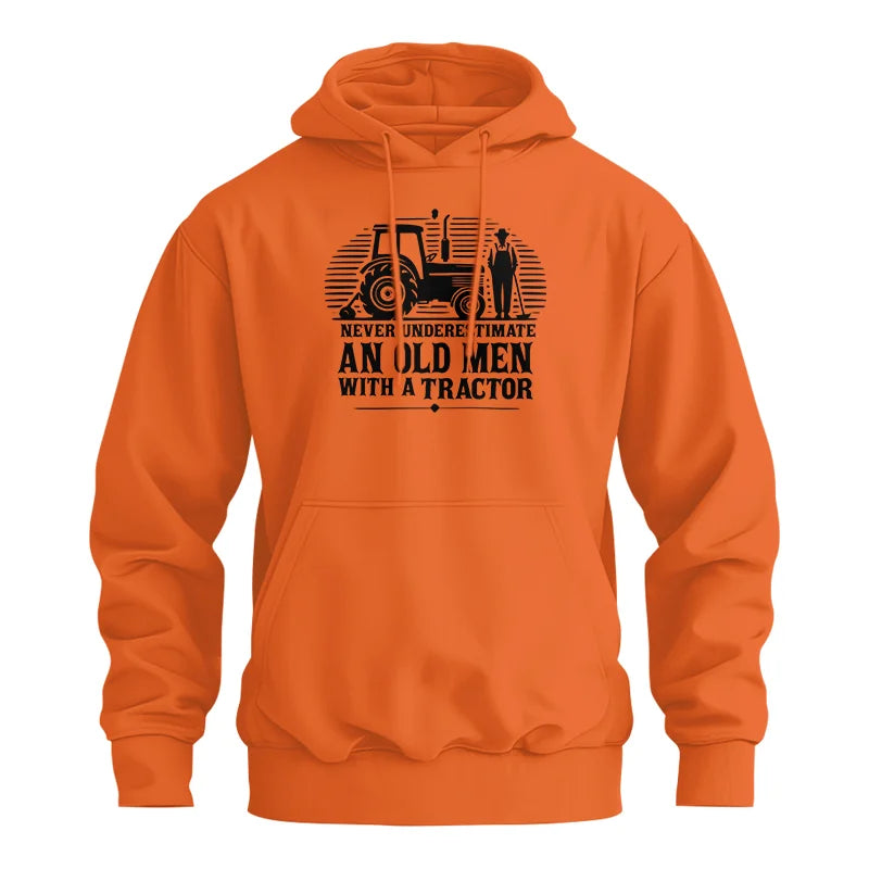 Never Underestimate An Old Men With A Tractor - Unisex Heavy Blend™ Hooded Sweatshirt