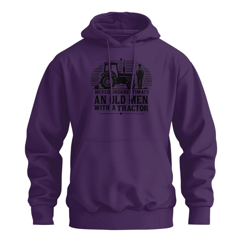 Never Underestimate An Old Men With A Tractor - Unisex Heavy Blend™ Hooded Sweatshirt