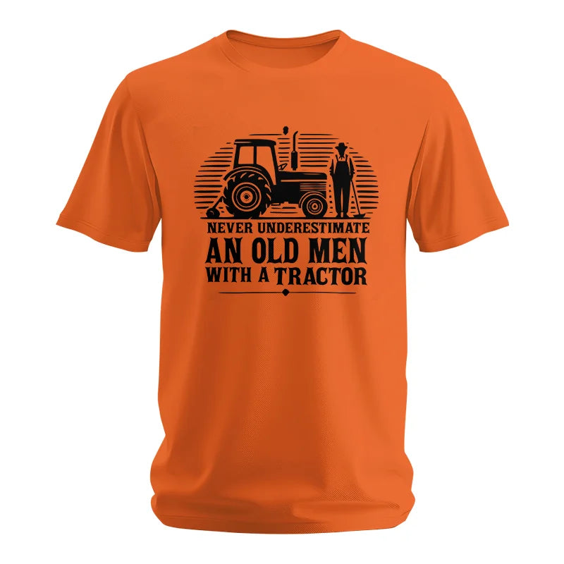 Never Underestimate An Old Men With A Tractor - Unisex Softstyle T-Shirt