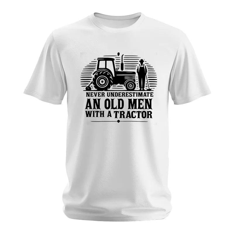 Never Underestimate An Old Men With A Tractor - Unisex Softstyle T-Shirt